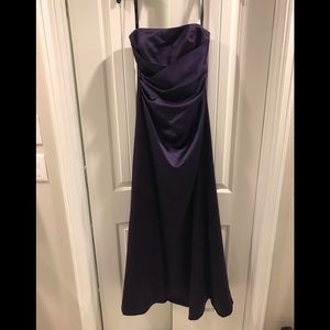 Bridesmaid dress in Eggplant